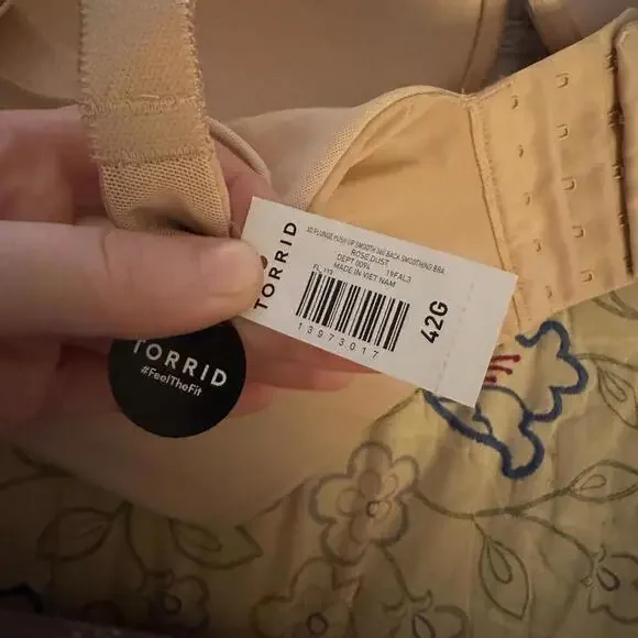 Torrid 42G Boost Plunge Bra - New with Tags - Picture 2 of 8
